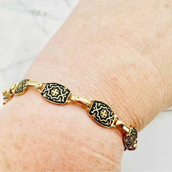 Damascene Link Bracelet Etched Design Gold and Black 7.25” Delicate Roma… - Picture 3 of 10